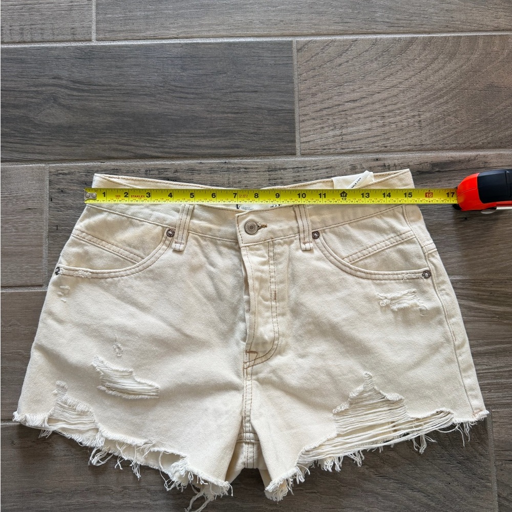 We The Free Now Or Never Denim Distressed Shorts size 27 - Picture 3 of 7